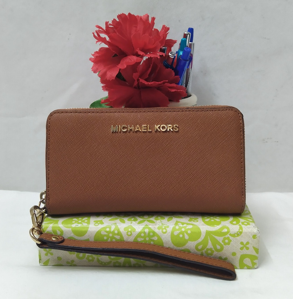 Michael Kors Brown Leather Zip Around Credit Card Wallet
